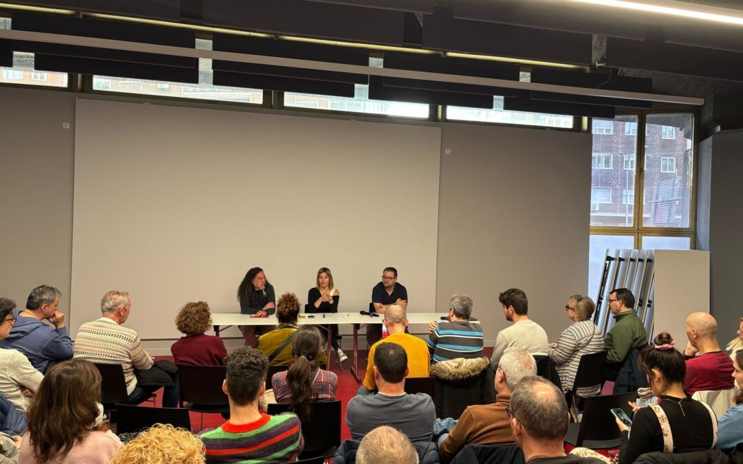 UGT-FICA Madrid celebra una asamblea con delegados del sector químico para abordar la adhesión al Convenio de Químicas